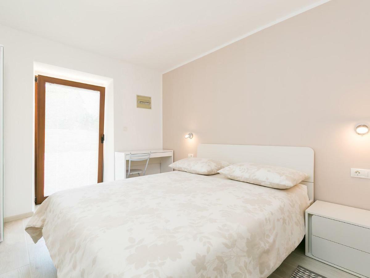 Ninas - Free Wine&Spirit Tasting Apartment Visnjan Bagian luar foto